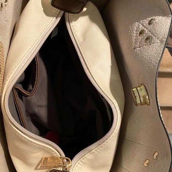 Handbag - Picture 2 of 6